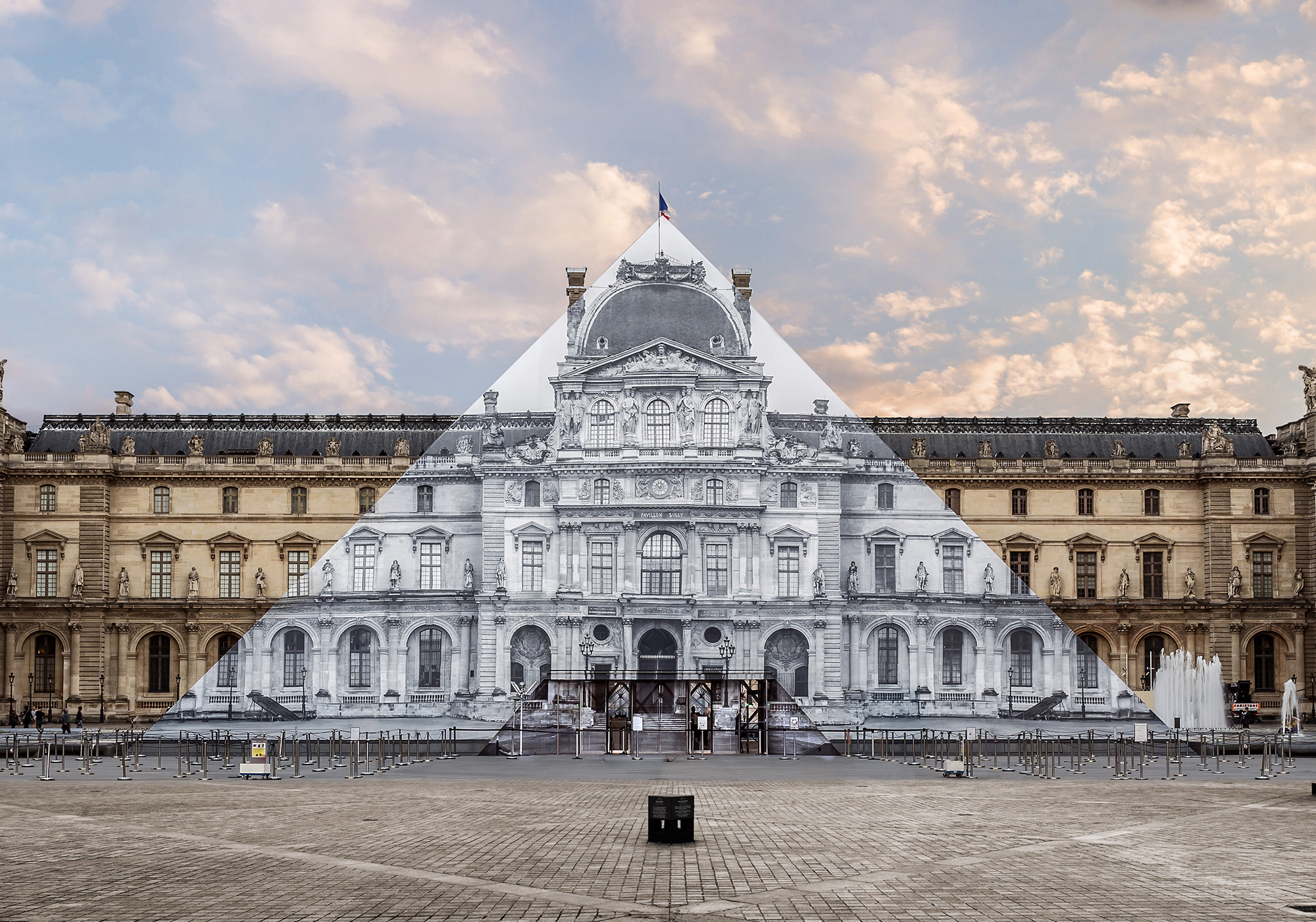 Pyramide du Louvre